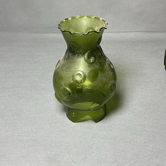 Vintage Green  LE Smith Moon and Stars Glass Oil Lamp Base & Chimney-READ - Picture 8 of 12